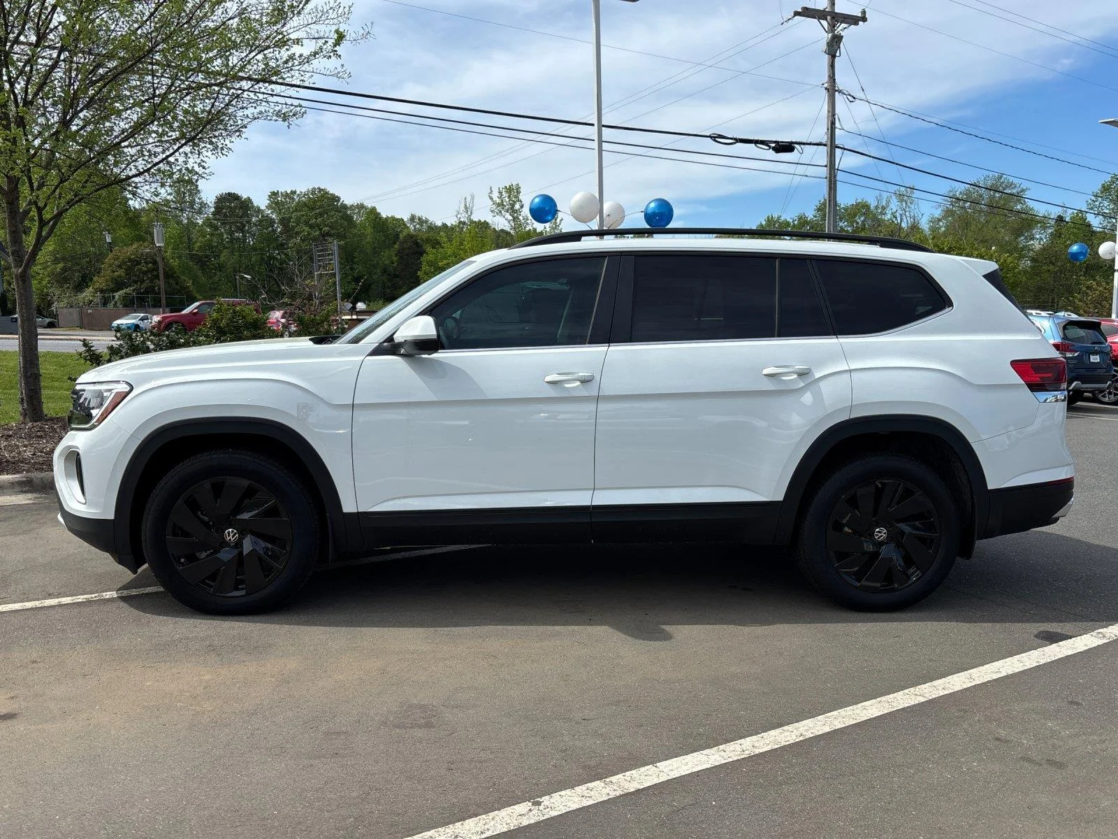 New 2025 Pure White Volkswagen 2.0T SE w/Technology image 2