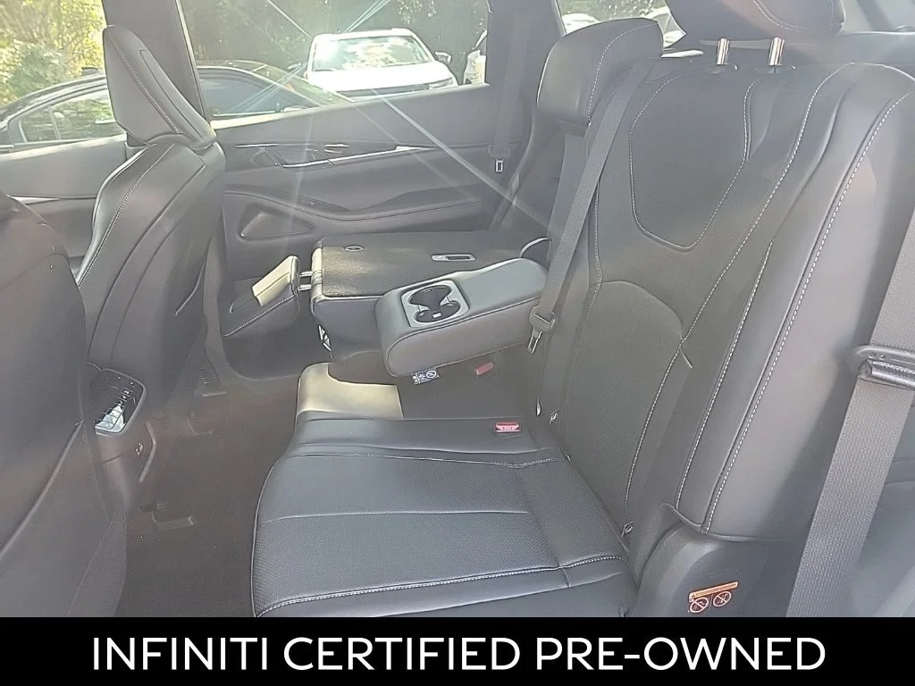 Certified Used 2025 Glacier White INFINITI PURE image 8