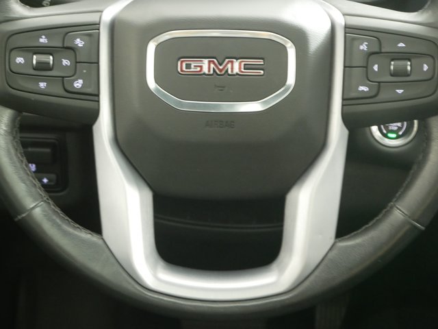 Used 2022 White Frost Tricoat GMC SLT w/ Luxury Pkg & Premium Pkg image 22