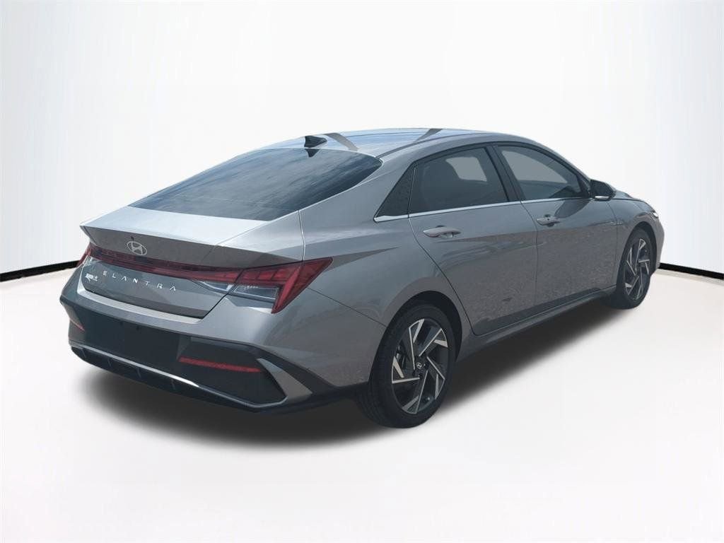 2024 Hyundai Elantra SEL - Photo 5