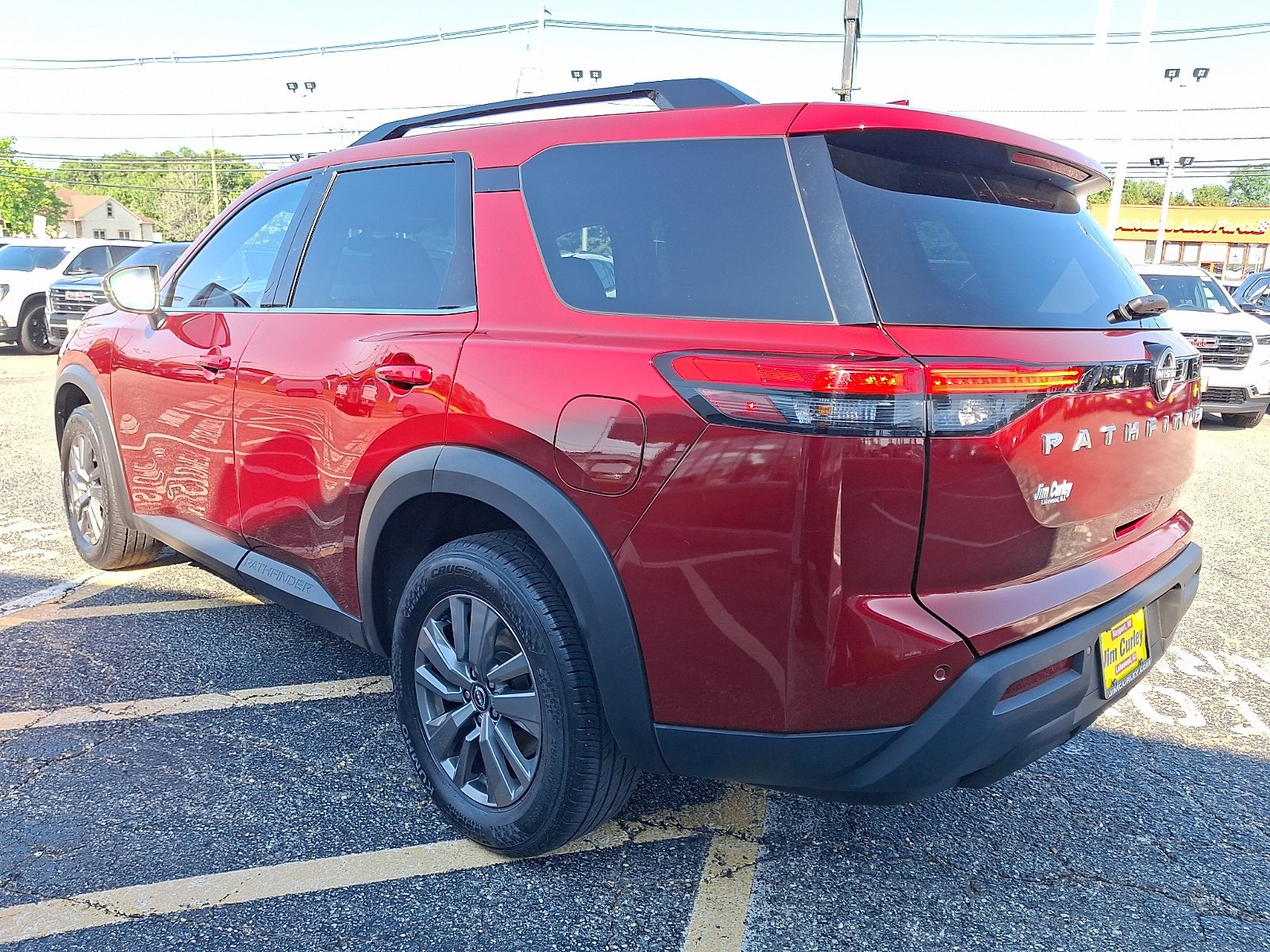 2025 Nissan Pathfinder SV - Photo 7