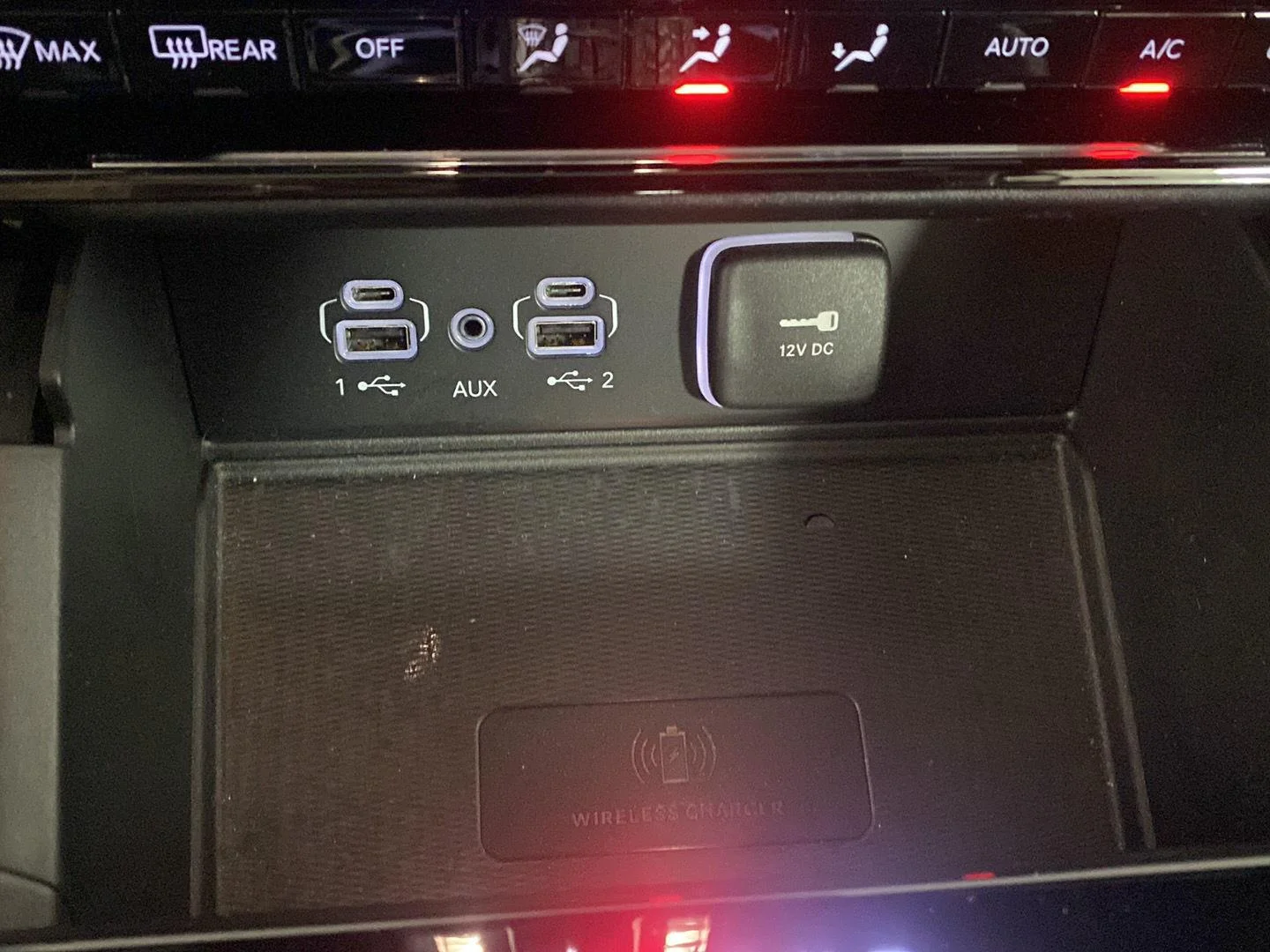 Used 2026 Diamond Black Crystal Pearlcoat Jeep Laredo X image 13