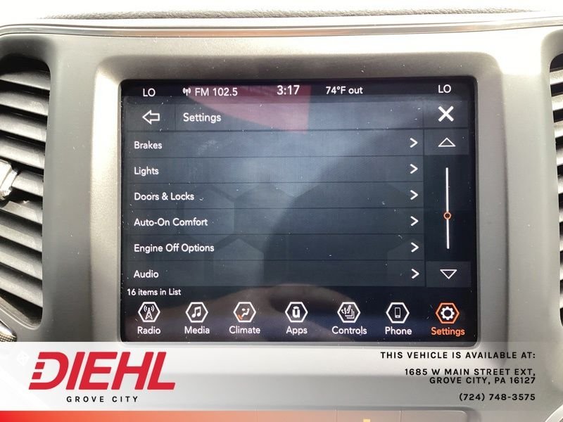 Used 2022 White Jeep Latitude Lux image 43