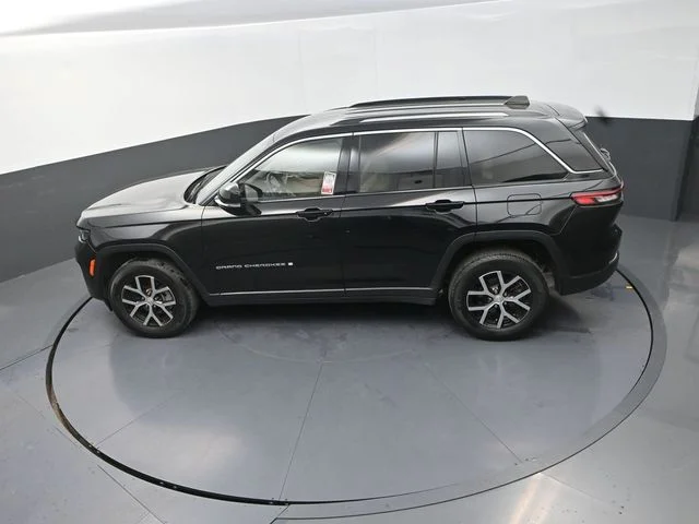 Used 2023 Black Jeep Limited image 14