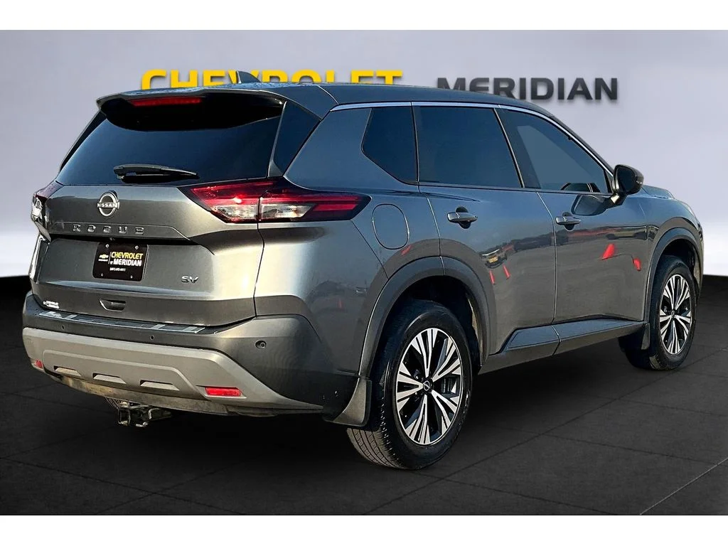 Used 2023  Nissan SV image 10
