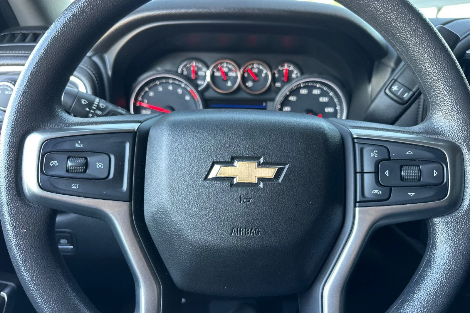 Used 2020 Gray Chevrolet LT image 21