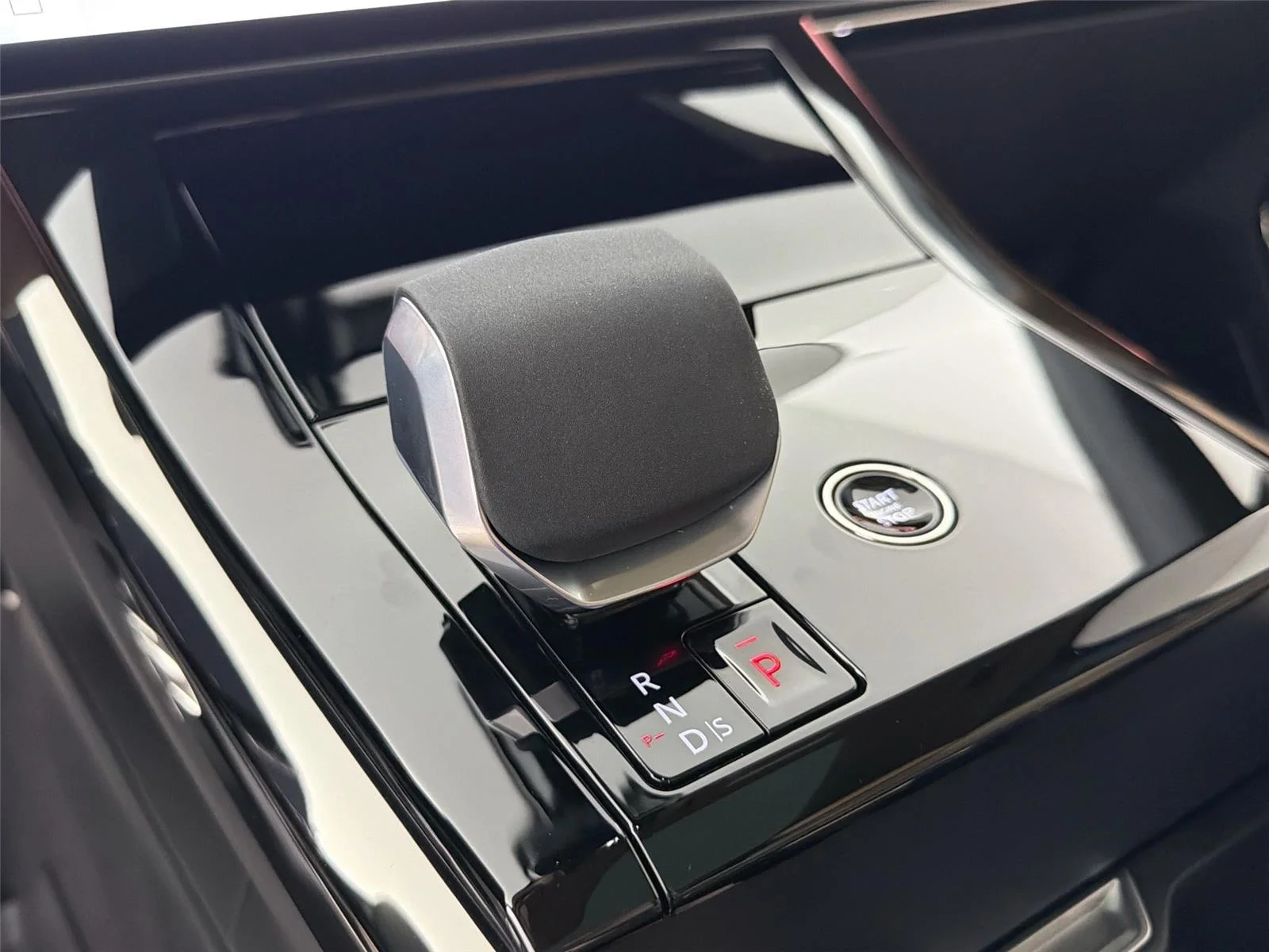 New 2026 Varesine Blue LAND ROVER Dynamic SE image 17