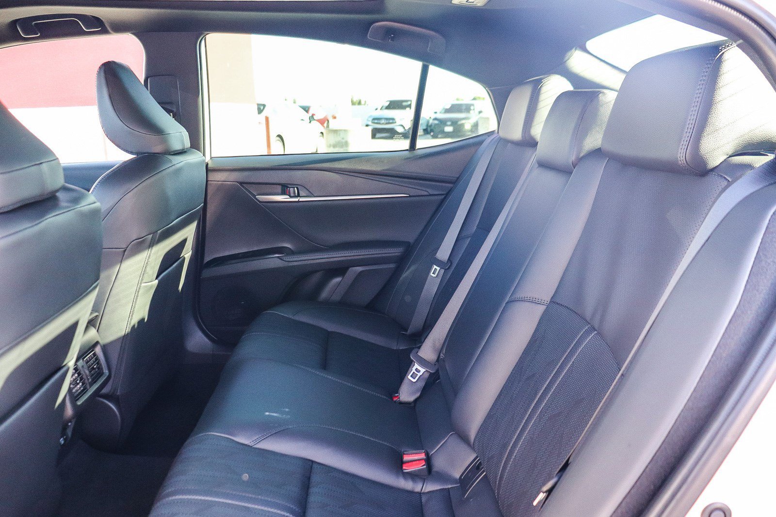 Certified Used 2025 Wind Chill Pearl/Midnight Black Metallic Toyota XSE image 18