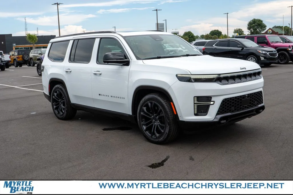 New 2026 Bright White Clear-Coat Exterior Paint Jeep Summit Reserve image 7