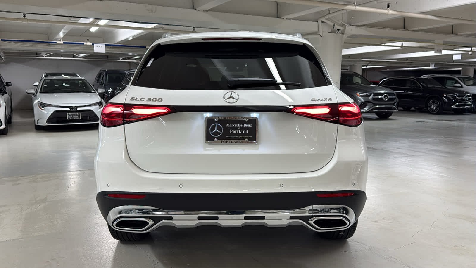 New 2026 Polar White Mercedes-Benz GLC 300 image 7