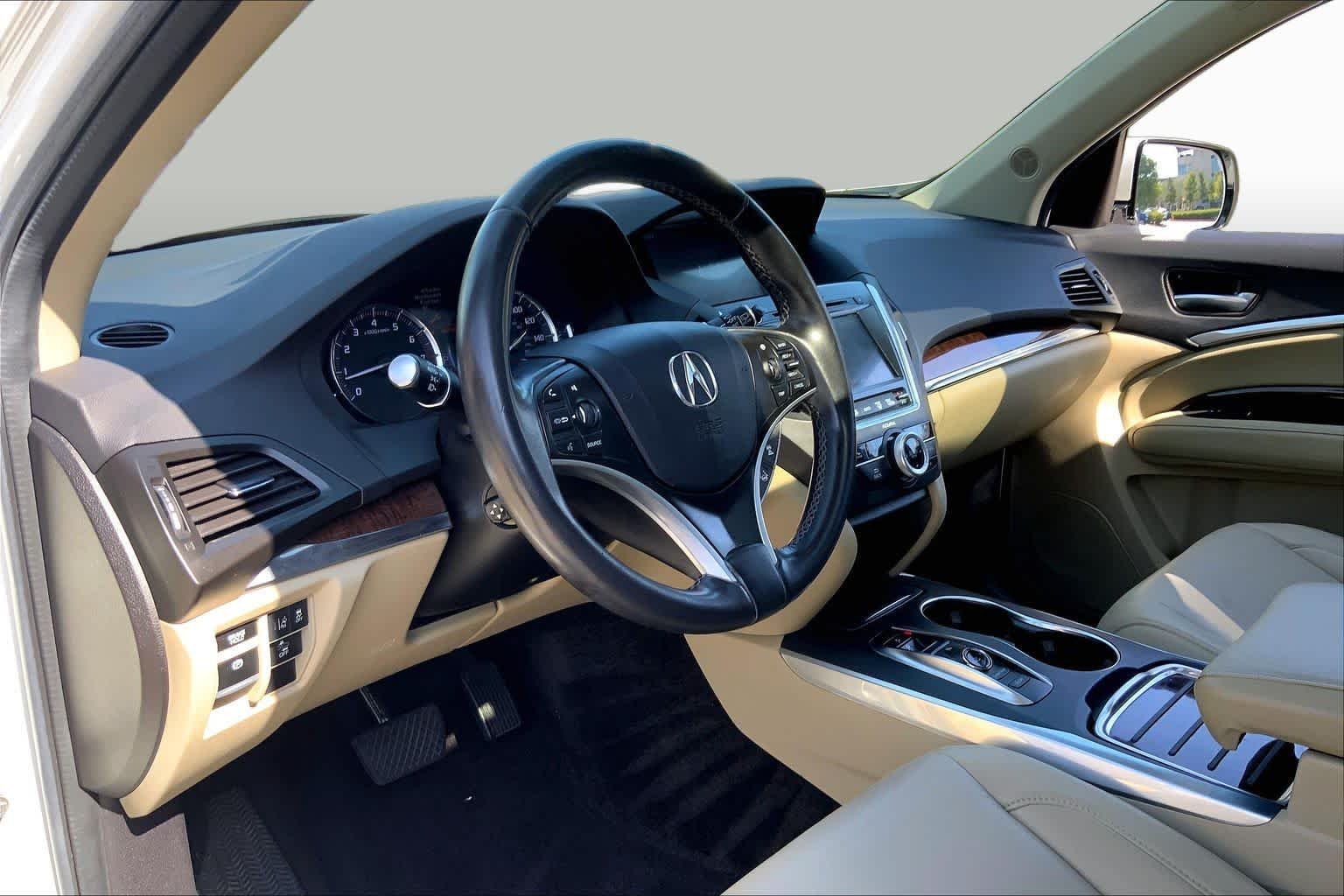 Used 2019 White Diamond Pearl Acura  image 17