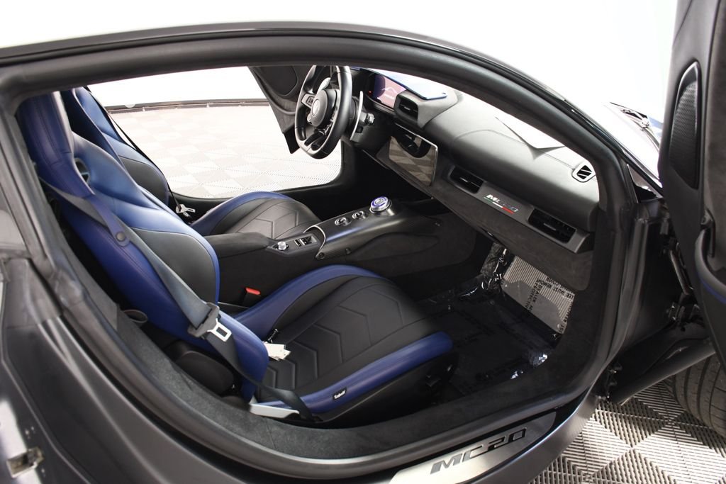Used 2022 Bianco Audace Maserati Base image 23