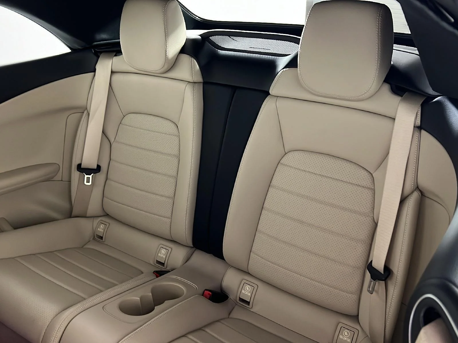 Used 2020 Polar White Mercedes-Benz C 300 image 4