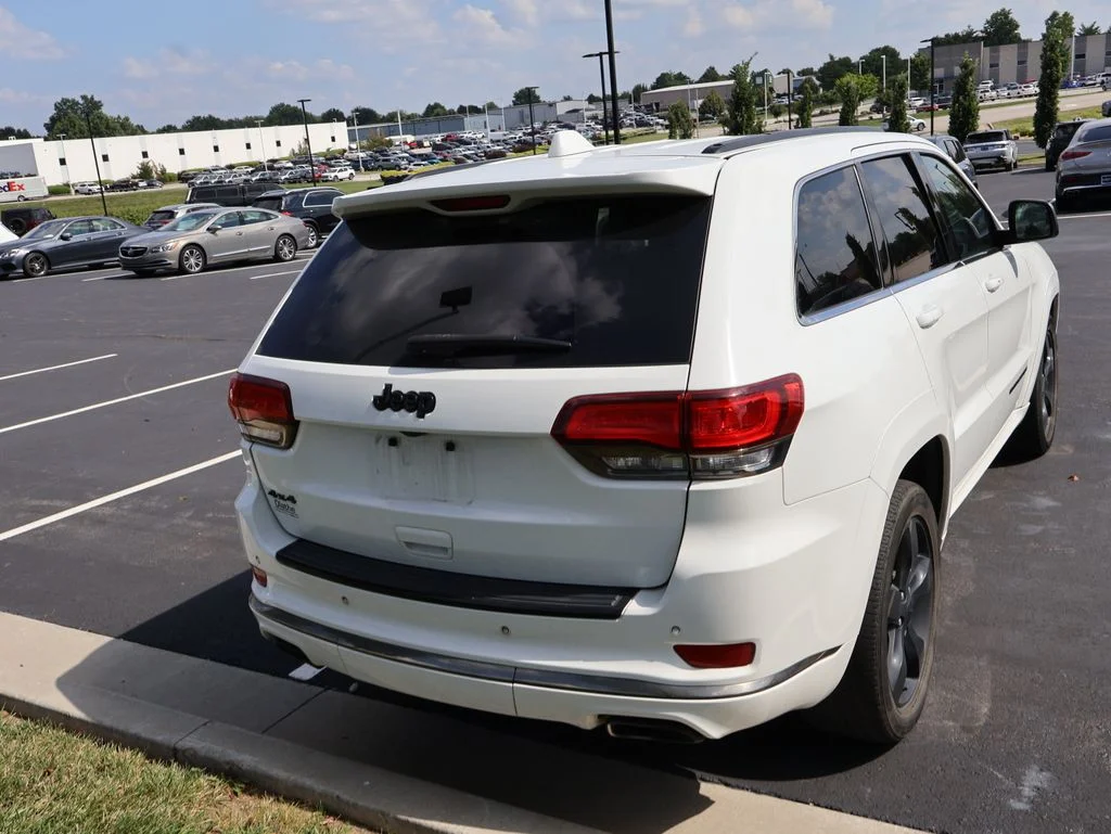 Used 2016 White Jeep Overland image 11