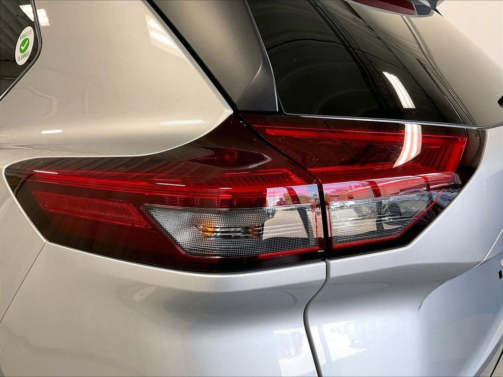 Used 2023 Silver Nissan SV image 34