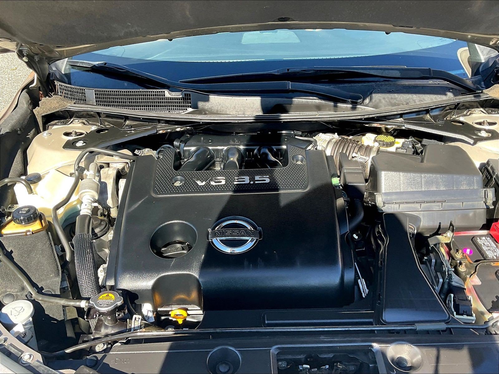 Used 2015 Beige Nissan 3.5 SL image 32