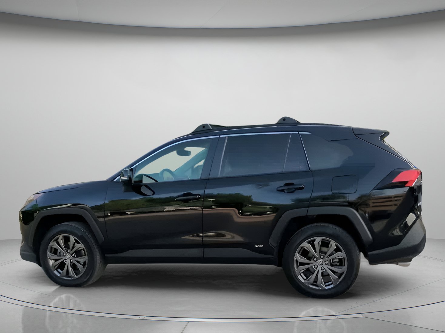 Used 2023 Midnight Black Metallic Toyota Hybrid XLE Premium image 16