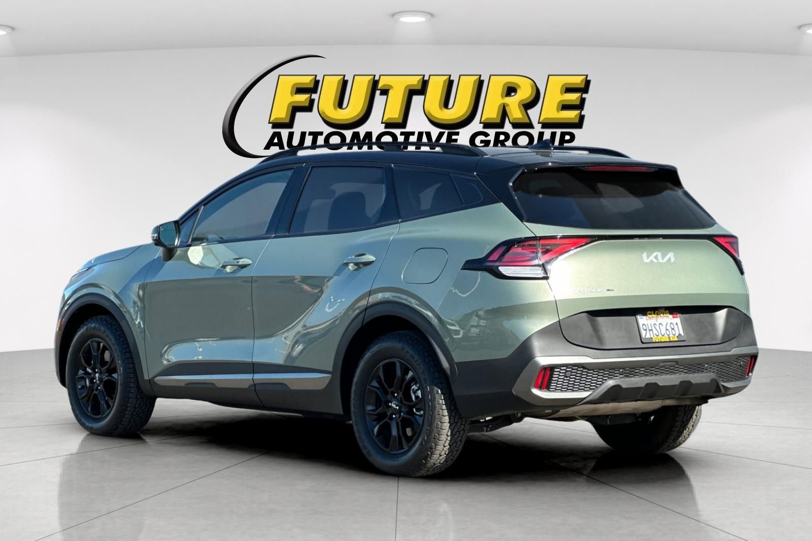 Used 2024 Green Kia X-Pro Prestige image 6