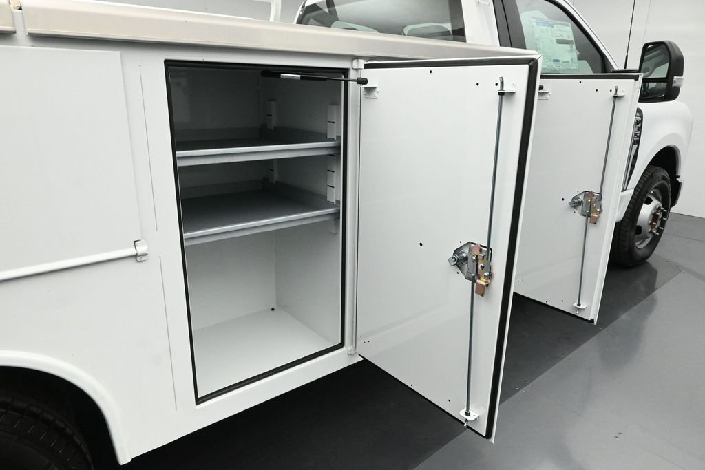 New 2025 Oxford White Ford XL image 25