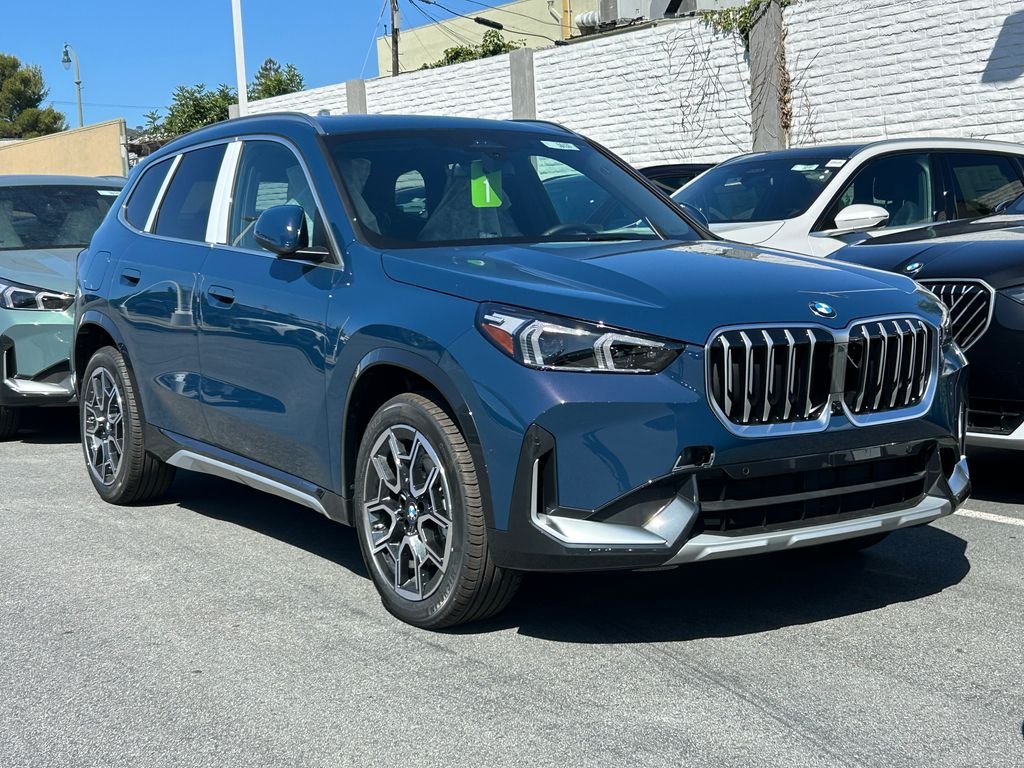 New 2026 Blue Metallic BMW xDrive28i image 2