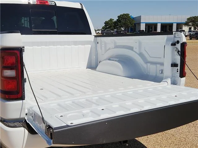 New 2026 PW7 Bright Whit Ram EXPRESS CREW CAB 4X2 5