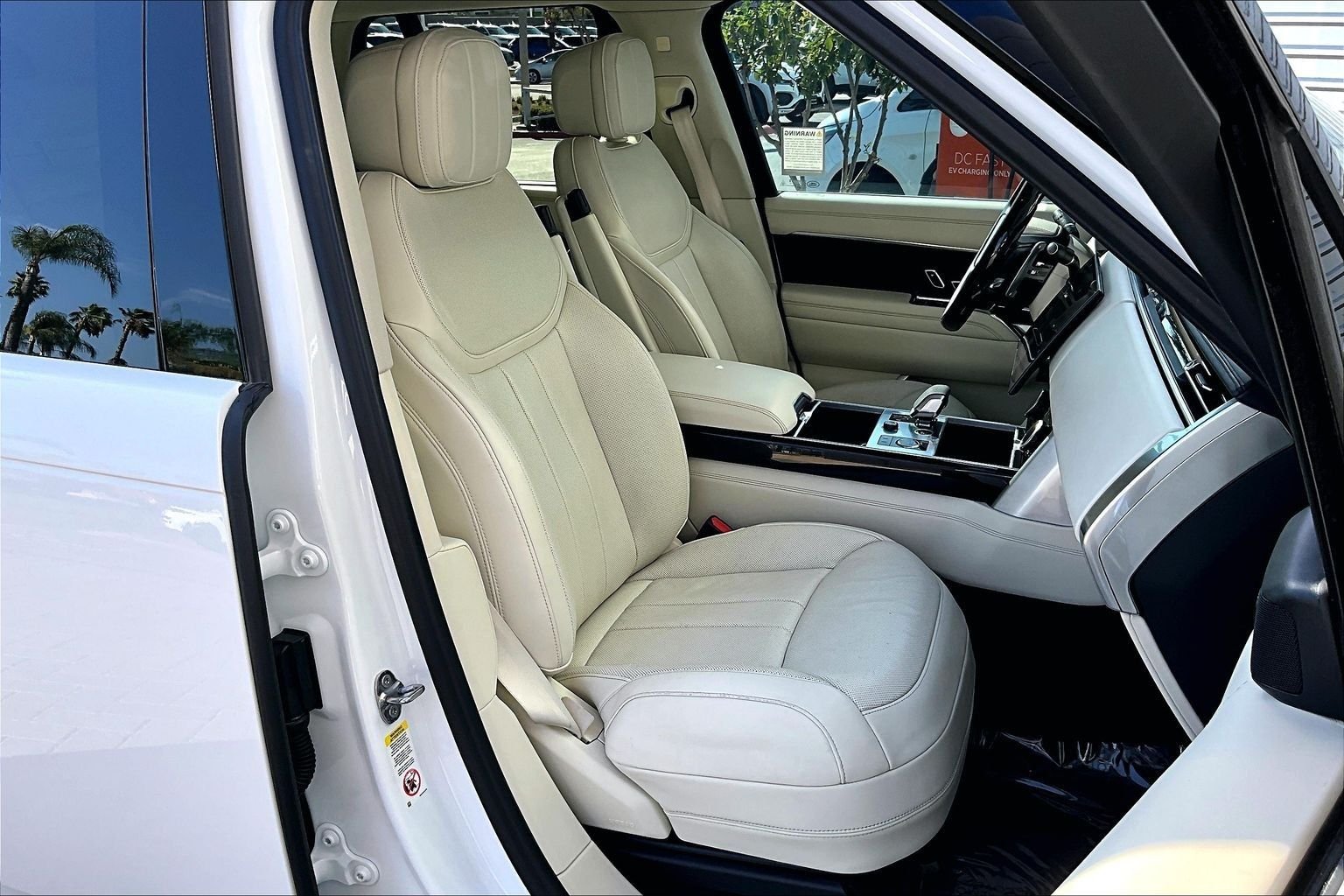 Certified Used 2023 White Land Rover SE image 6