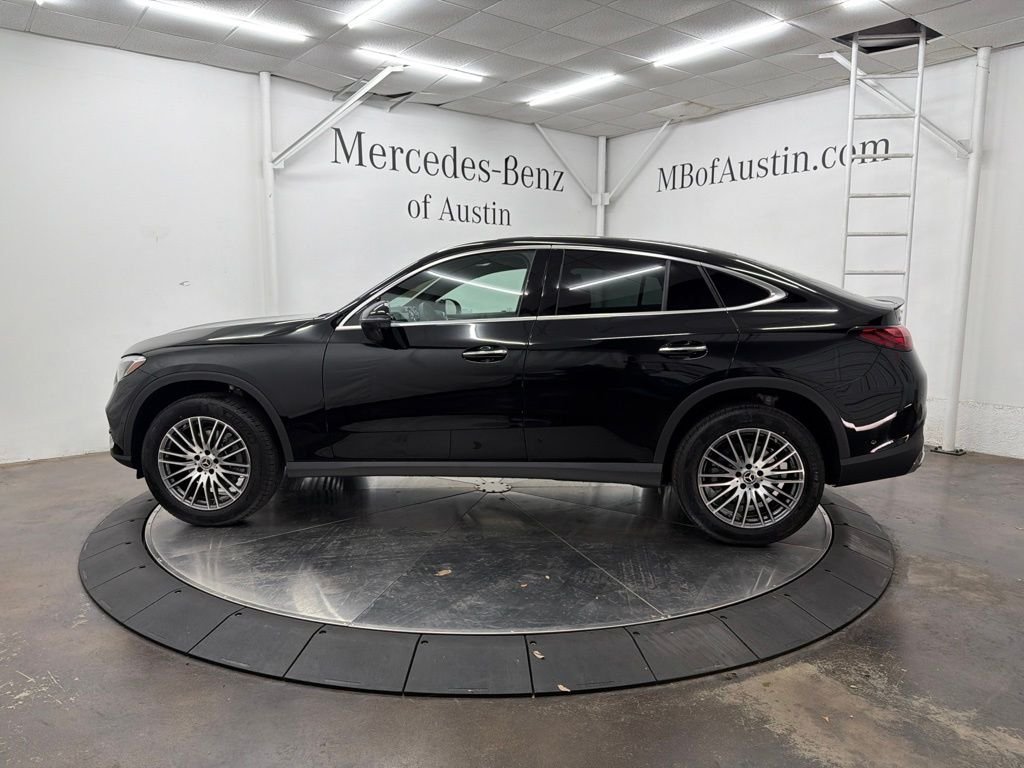 New 2026 Black Mercedes-Benz GLC 300 image 4