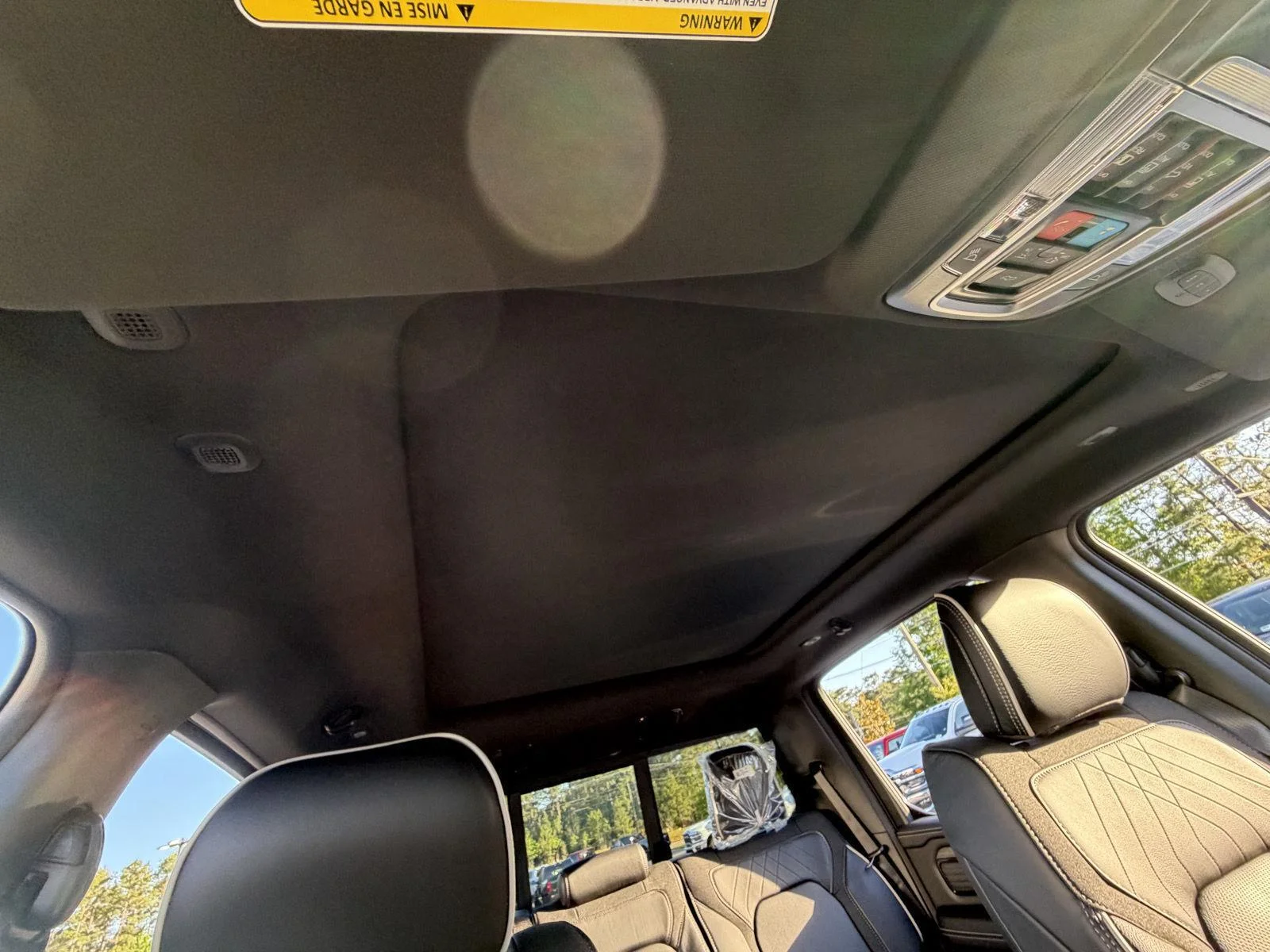 New 2026 Diamond Black Crystal Pearl-Coat Exterior Paint RAM Limited image 22