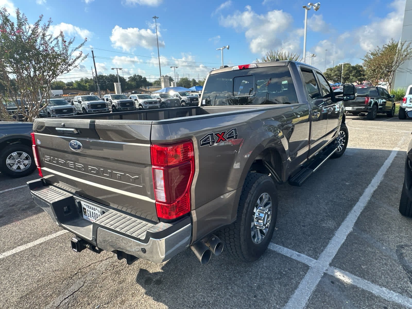 Pre-Owned 2022 Ford F-350 LARIAT