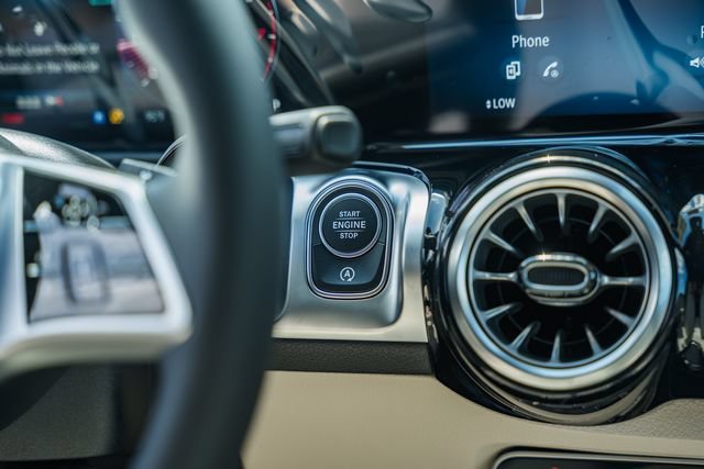New 2026  Mercedes-Benz GLB 250 image 73