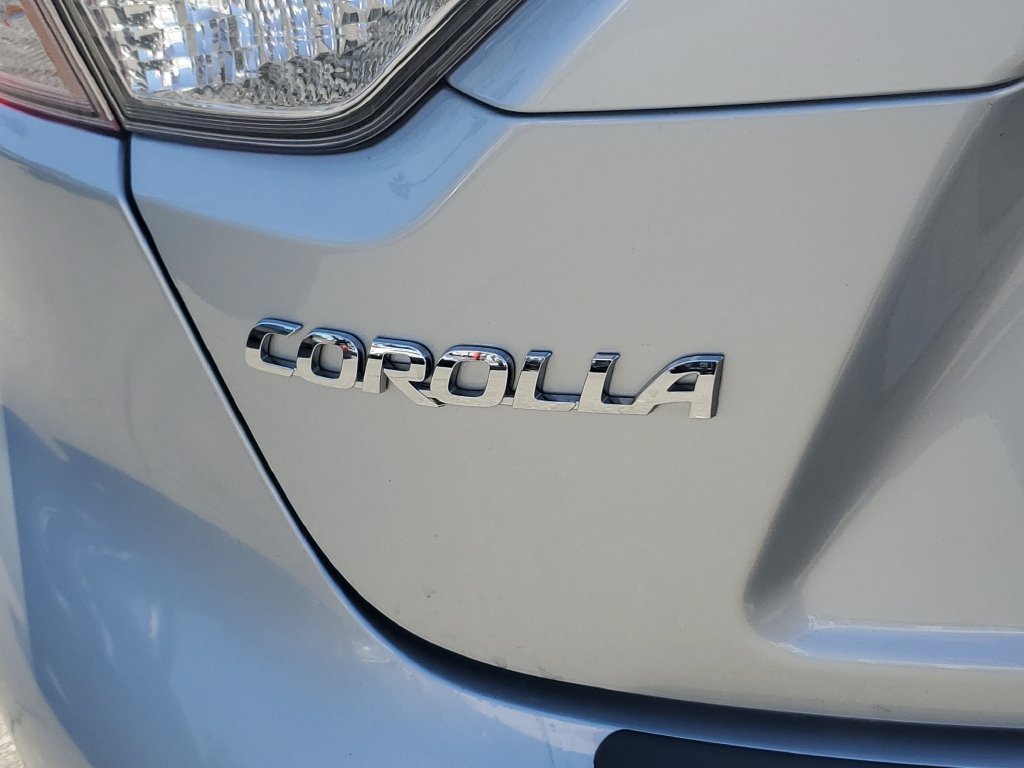 Certified Used 2025 Classic Silver Metallic Toyota LE image 7