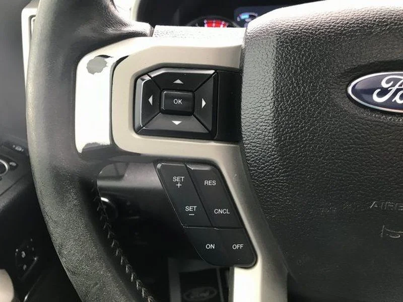 Used 2017 Oxford White Ford Lariat image 11