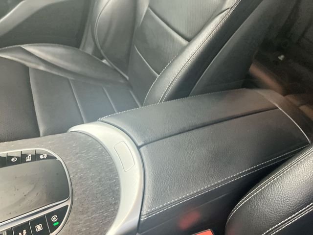 Used 2022 Black Mercedes-Benz GLC 300 image 25