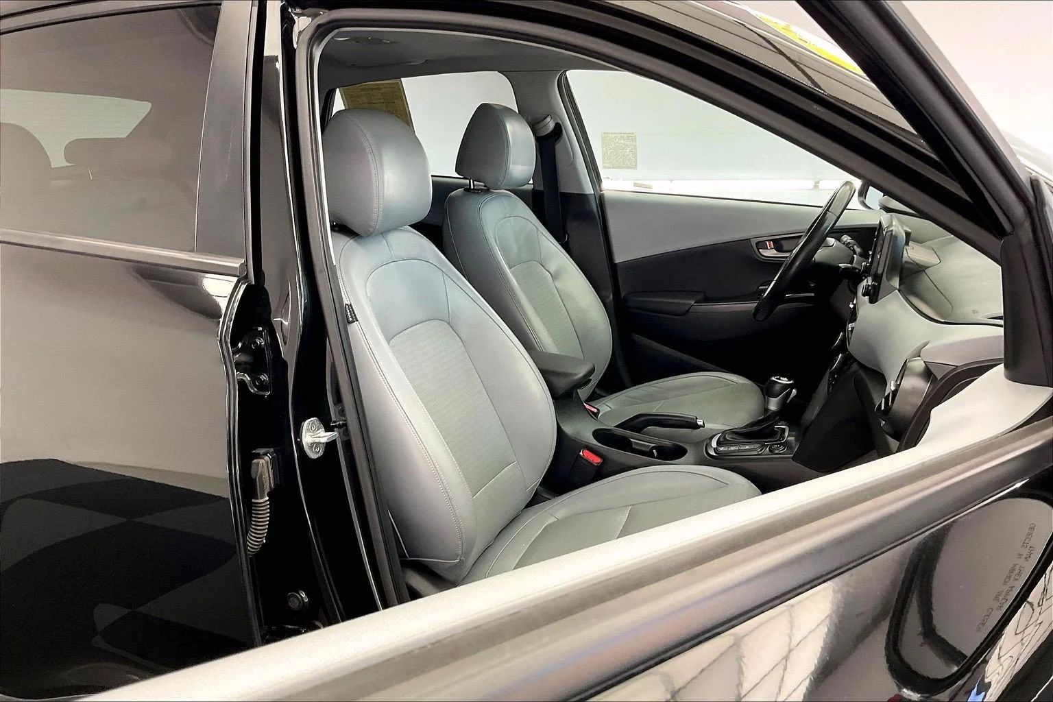Used 2019 Ultra Black Pearl Hyundai Ultimate image 6