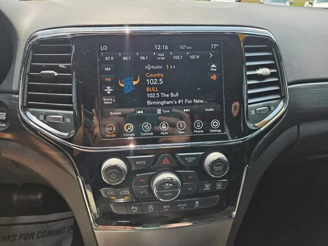 Used 2021 Gray Jeep Laredo X image 18