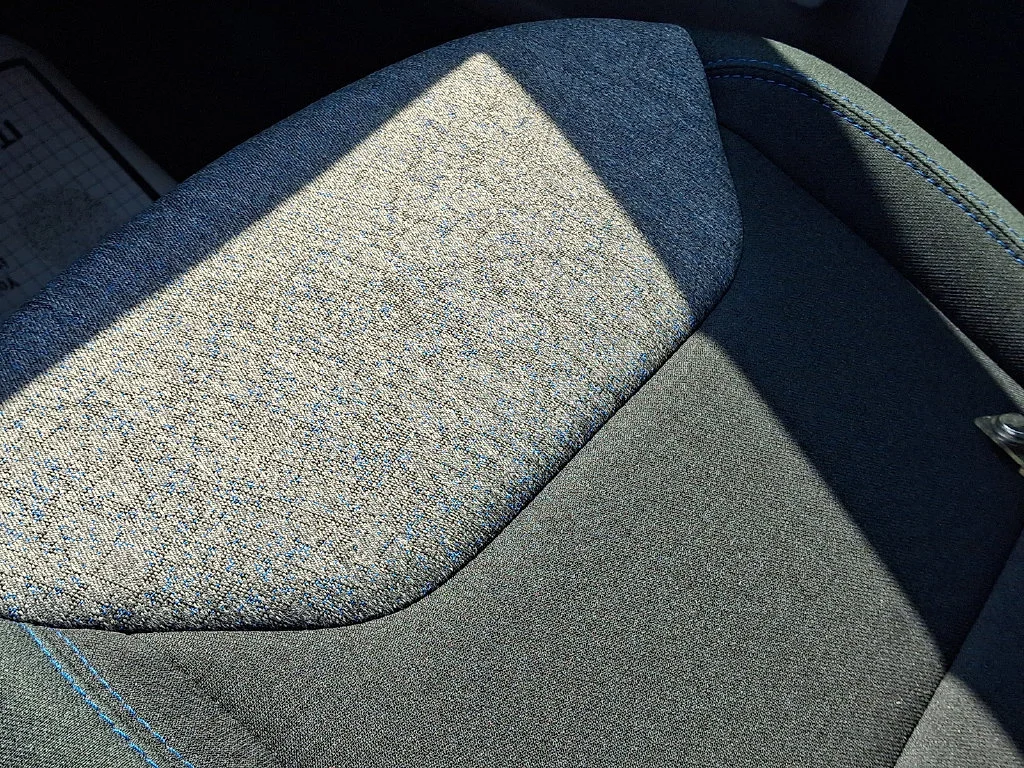 Used 2025 Gray Ford XLT image 27
