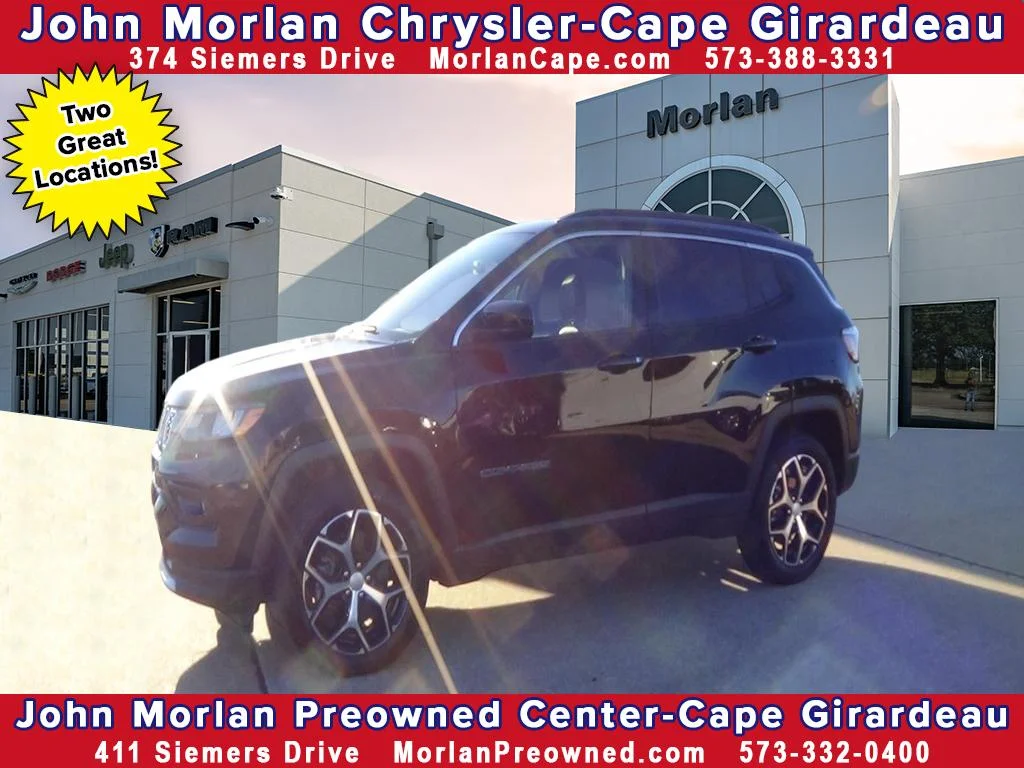 Used 2024 Diamond Black Crystal Pearl Coat (pxj) Jeep Limited image 1