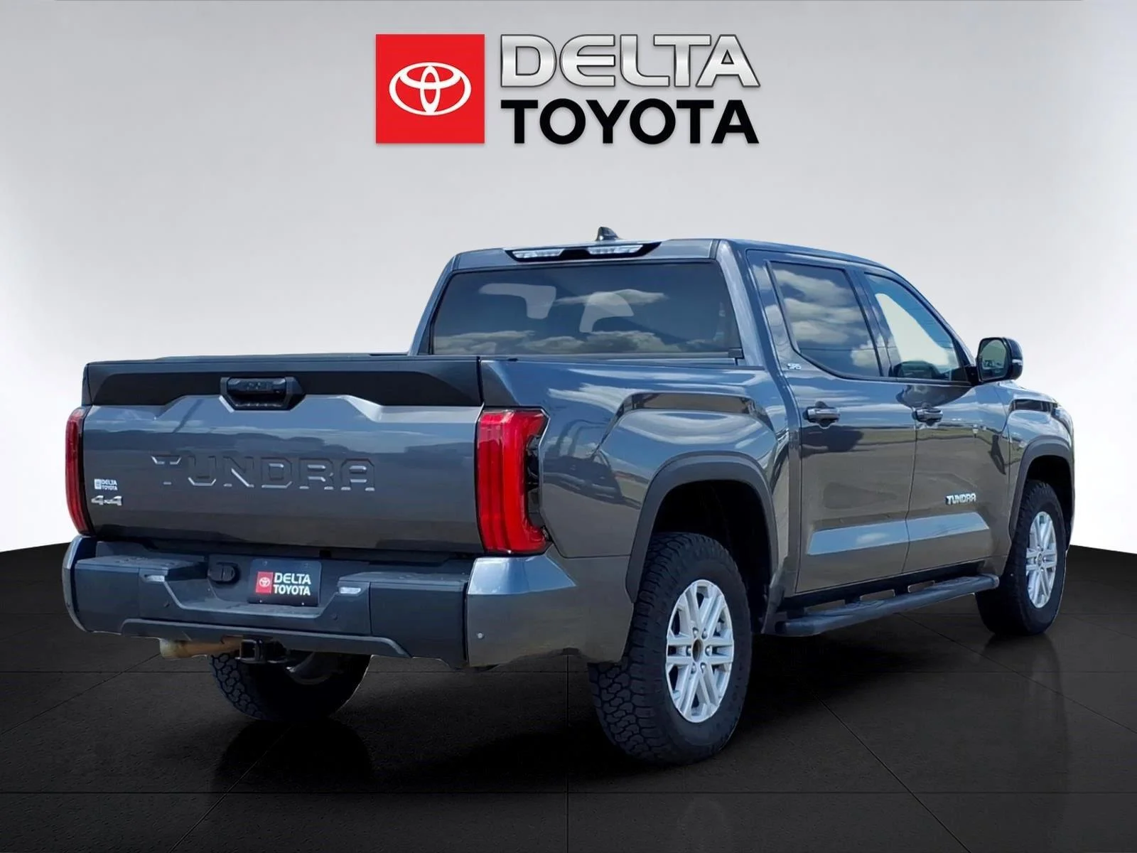 Used 2023 Magnetic Gray Metallic Toyota SR5 image 5
