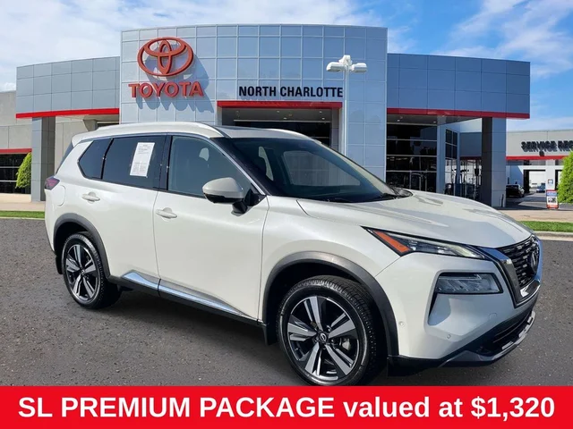 2022 Nissan Rogue SL