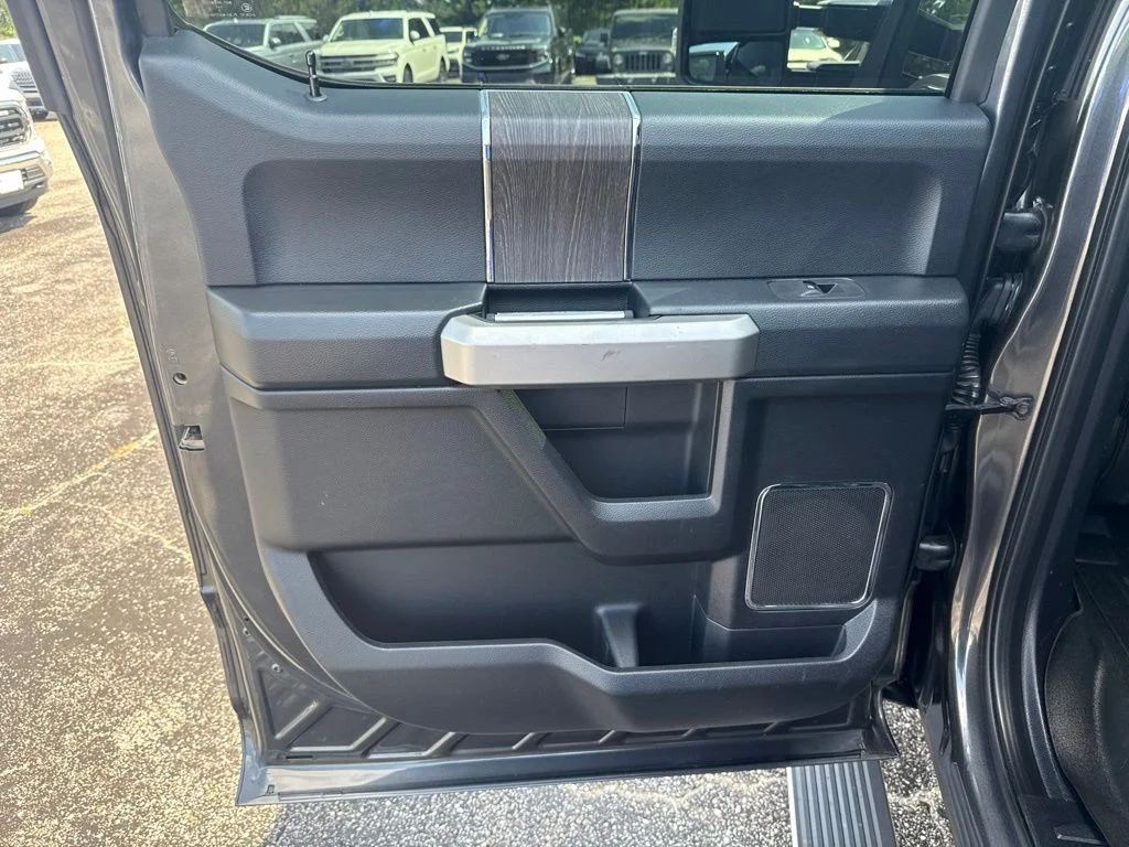 Used 2020 Gray Ford Lariat image 29