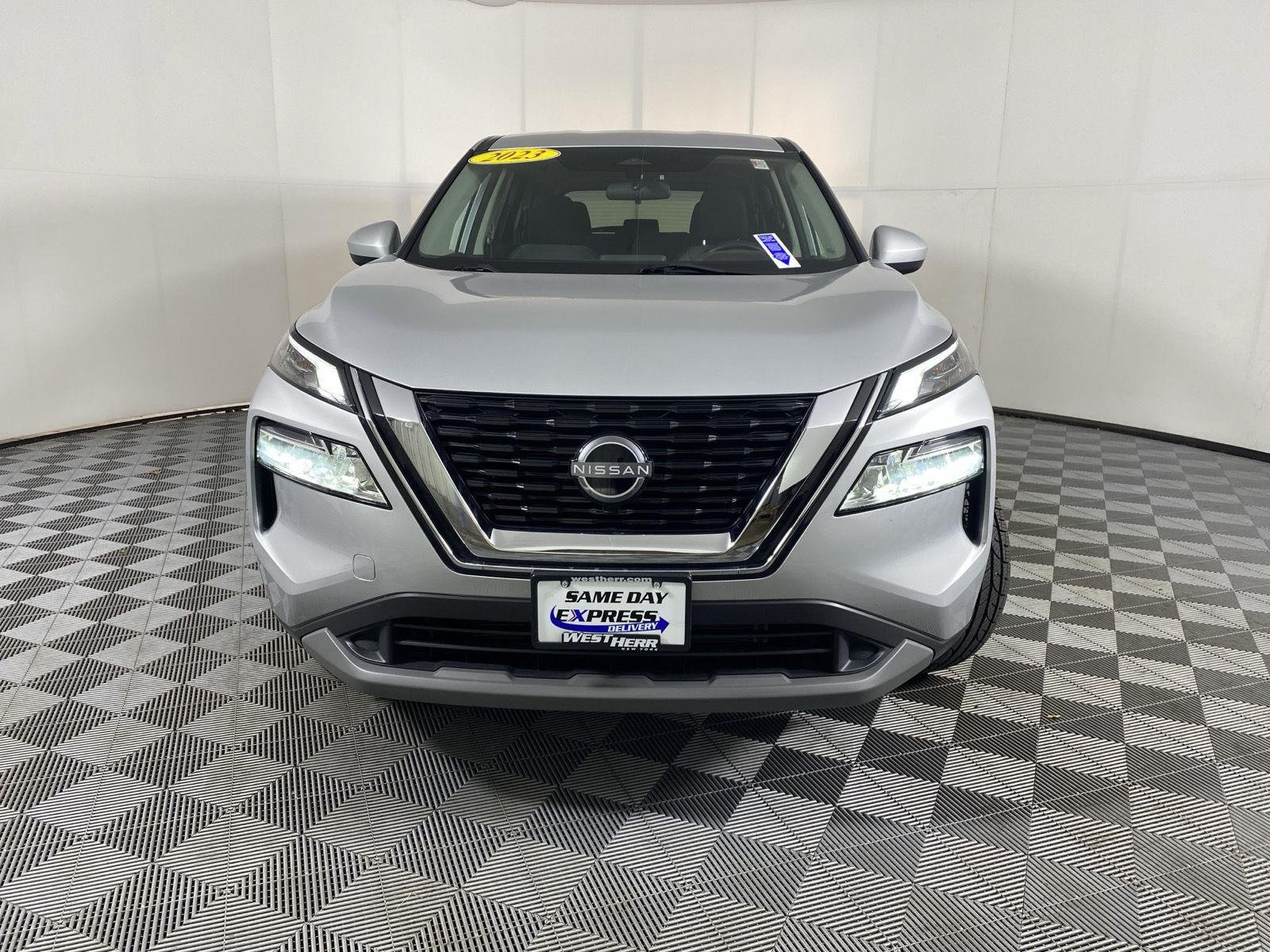 Used 2023 Brilliant Silver Metallic Nissan SV image 2