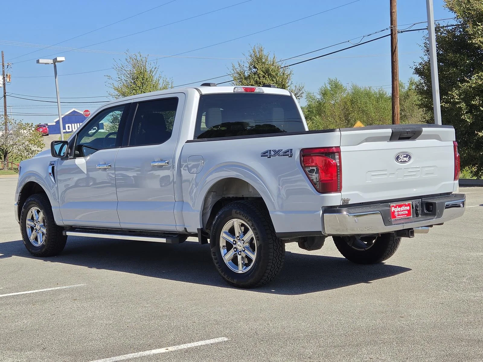 Used 2025 Oxford White Ford XLT 4WD SuperCrew 5.5