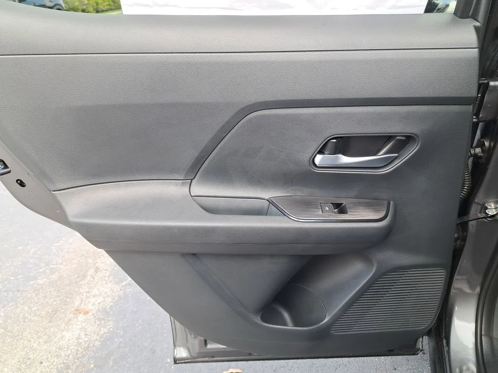 2026 Nissan KICKS SR - Photo 14