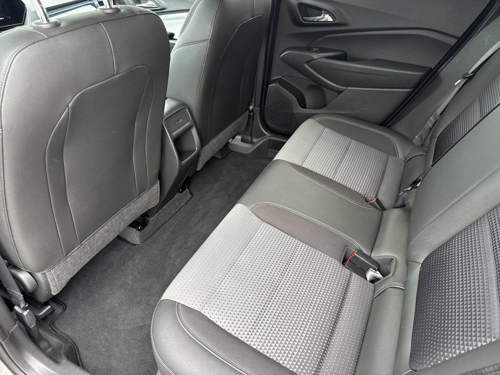Used 2025 Sterling Gray Metallic Chevrolet LT image 24