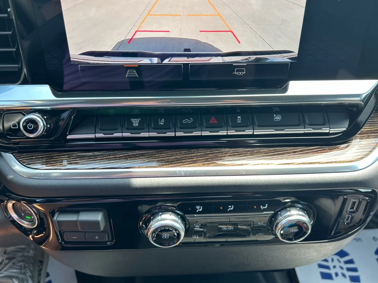 New 2026 Sterling Metallic GMC SLE image 13