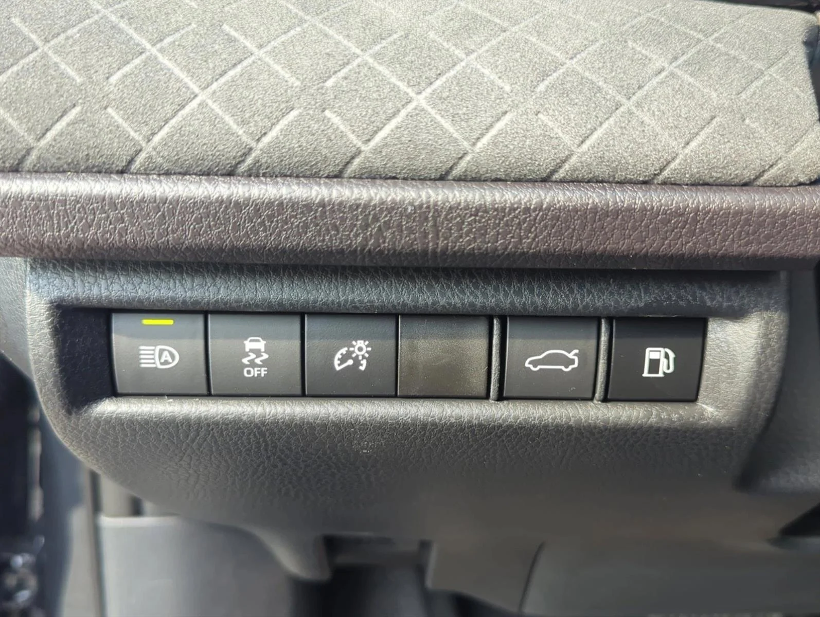 Used 2026 Underground Toyota XLE image 13