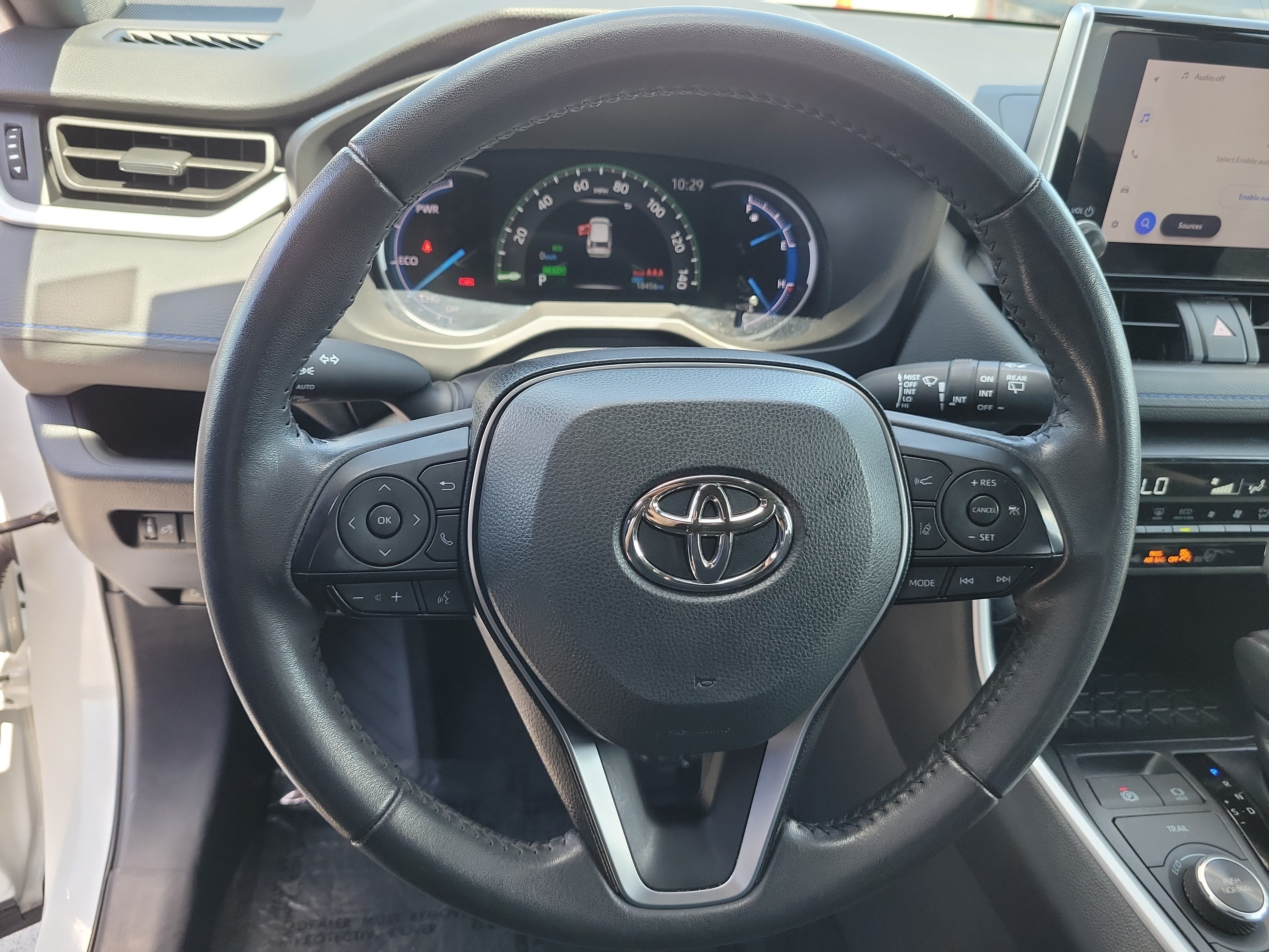 Certified Used 2024 Pearl Toyota Hybrid SE image 24