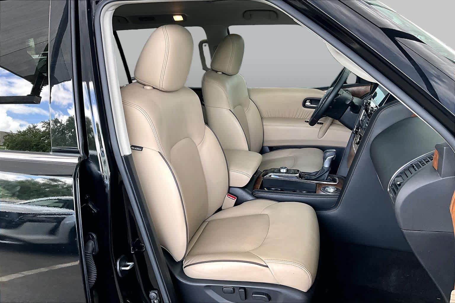 Certified Used 2023 Super Black Nissan SL image 9