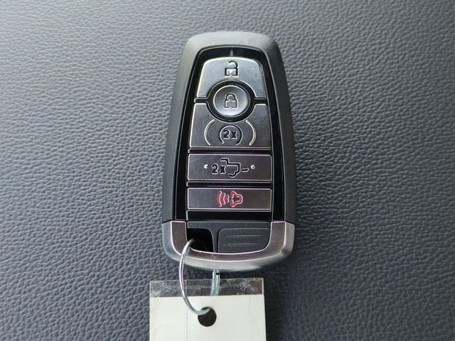 New 2026 Ruby Red Metallic Tinted Clearcoat Ford XLT image 28