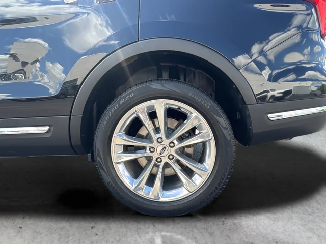 Used 2019 Black Ford Limited image 34